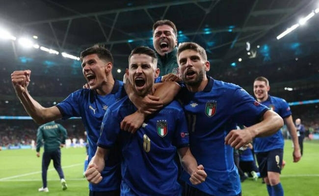قرعة دوري أبطال أوروبا 2025برشلونة يواجه تحديًا صعبًا في دور الـ16